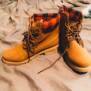 Tan hiking style boots - size 6